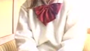 制服姿のキュートな美乳少女とテレクラで出会った